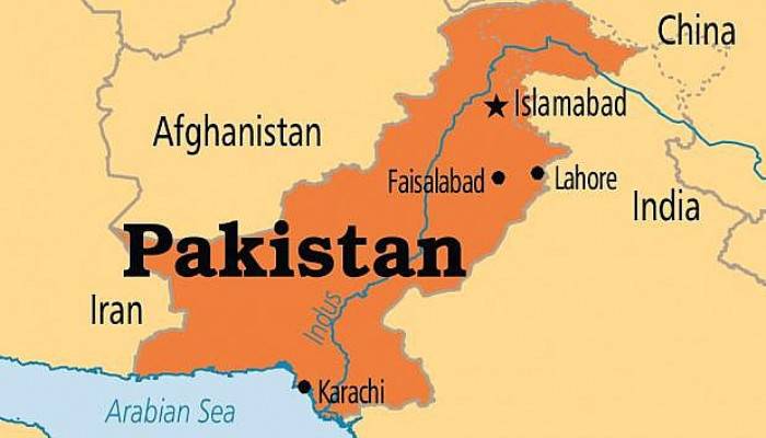 Pakistan'da bombalı saldırı: 22 yaralı