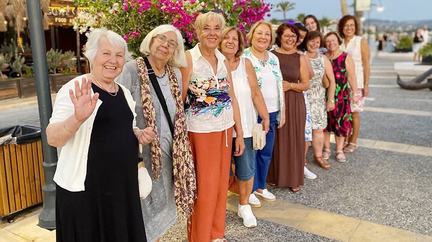 Türk Anneler Derneği'nden Çeşme Gezisi