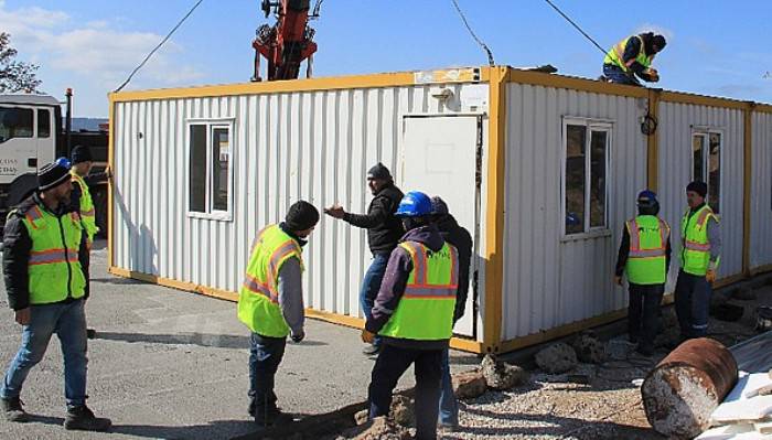  Deprem bölgesinde konteyner okullar kuruluyor