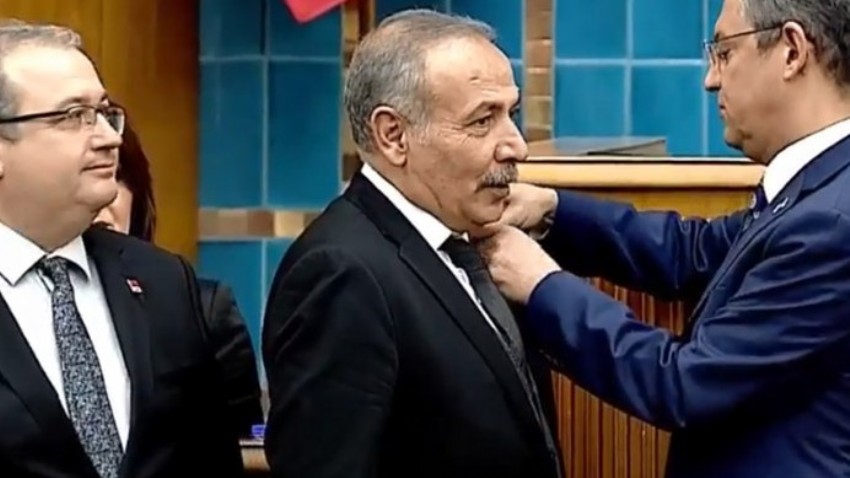 Saim Zileli Resmen CHP’de(video)