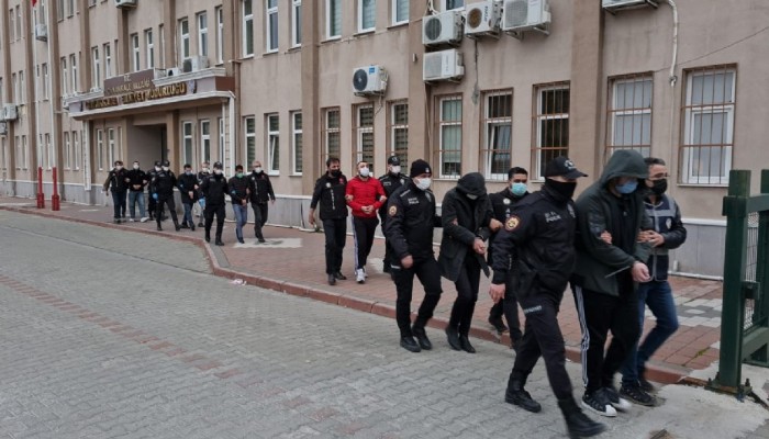 Kepez'deki silahlı saldırıyla ilgili 11 kişi adliyeye sevk edildi!