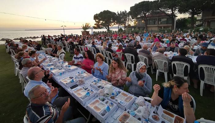 Mahalle İftarları Güzelyalı’da Son Buldu