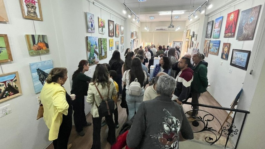 Yazar ve Sanatçı Evinde Karma Resim Sergisi Açıldı