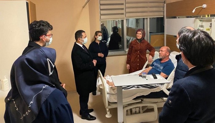 Vali Aktaş, depremzedeleri hastanede ziyaret etti