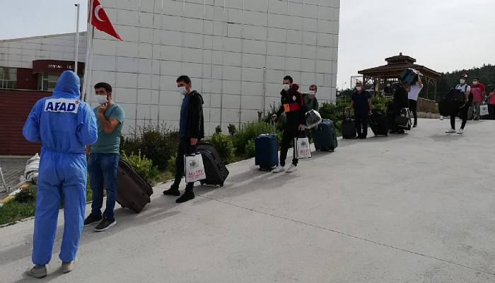 Karantinadaki 99 kişi evlerine uğurlandı