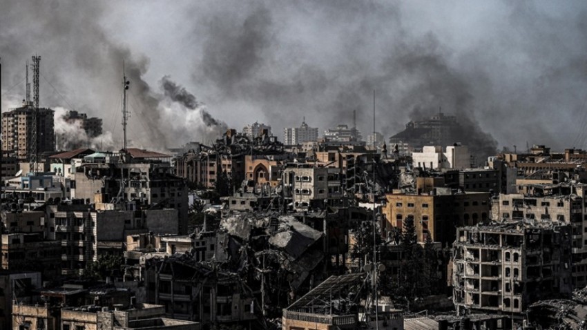 İsrail, Gazze'nin kuzeyindeki Endenozya Hastanesi'nin yakınını bombaladı