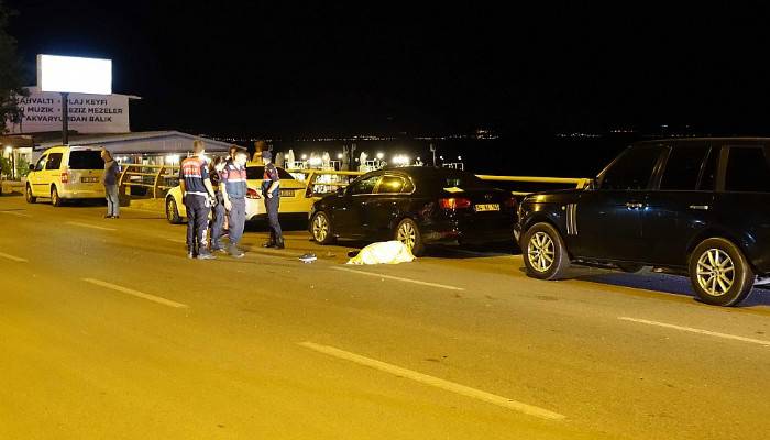 KÜÇÜKKUYU’DA OTOMOBİLİN ÇARPTIĞI YAYA YAŞAMINI YİTİRDİ