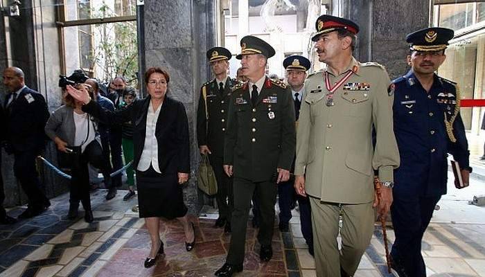 2 genelkurmay başkanı meclisi ziyaret etti