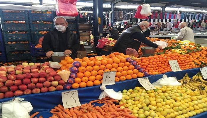 Pazarda fiyatlar aynı kaldı yoğunluk azalmadı