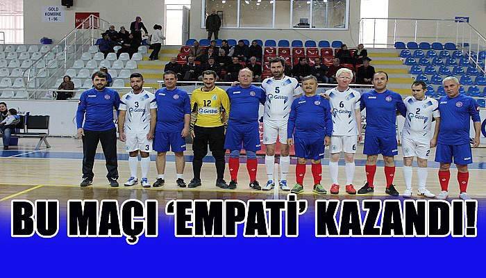 Bu maçı empati kazandı!