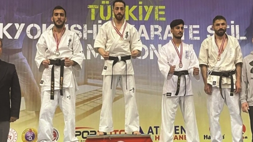ÇOMÜ öğrencisi Arıtürk, 8. kez Türkiye şampiyonu oldu