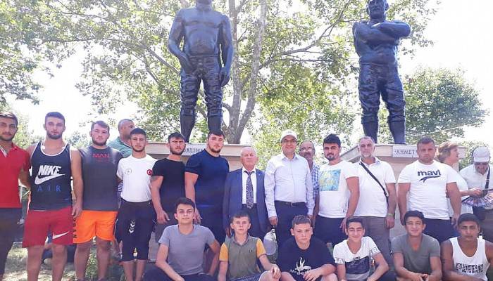 Kırkpınar’da Sporculara Destek Oldu