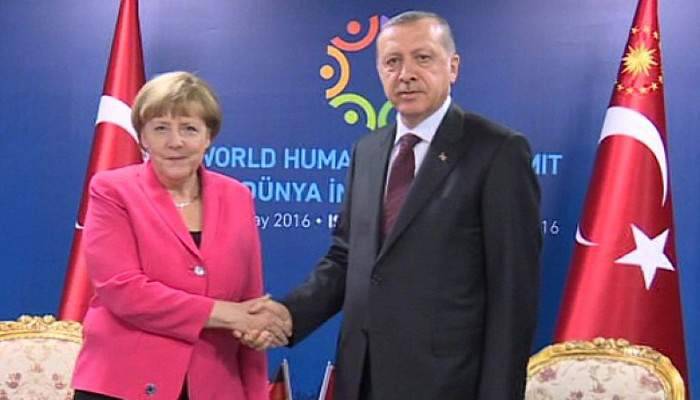 Erdoğan, Merkel ve Rutte’yi kabul etti