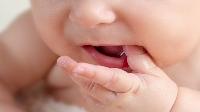 Bebeklerde Diş Çıkarma Nasıl Olur?