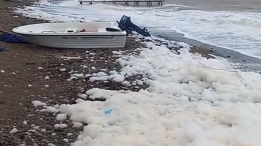 Ayvacık Sahilinde Dikkat Çeken Doğal Olay
