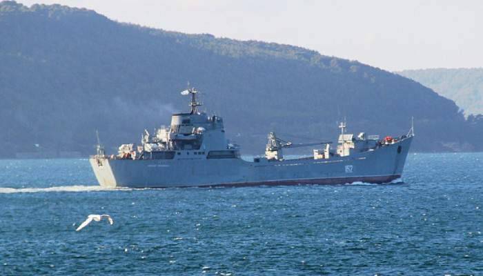 Rus askerî gemisi Çanakkale Boğazı’ndan geçti