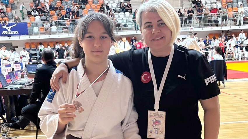 Çanakkaleli Judocu Ecem Özden’den Uluslararası Başarı