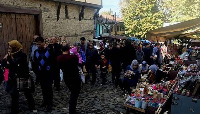 Cumalıkızık'a turist akını