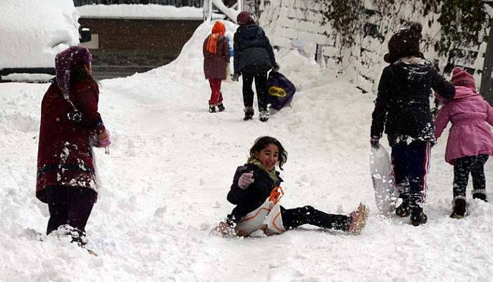 Çanakkale'de 2 ilçede okullar tatil!