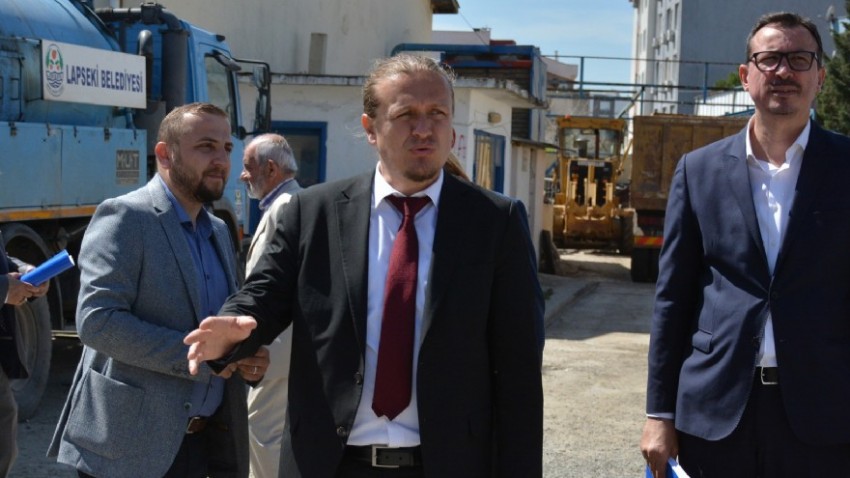 Lapseki’de yeni başkan Öztürk, belediyenin borcunu açıkladı (TIKLA İZLE)