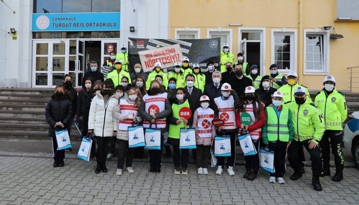 ‘Okul Geçidi Görevlisi Eğitimi’  İle Öğrenciler Okul Geçitlerinde Görev Alacak