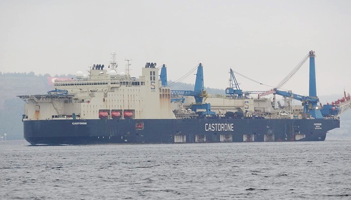 'Castorone' adlı gemi Çanakkale Boğazı'ndan geçti (VİDEO)