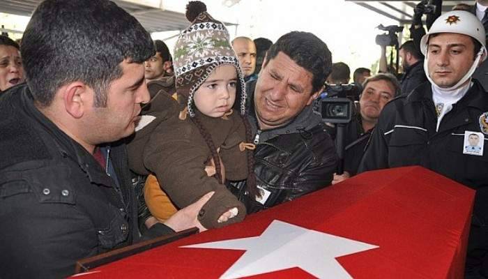  İzmir şehidini uğurladı