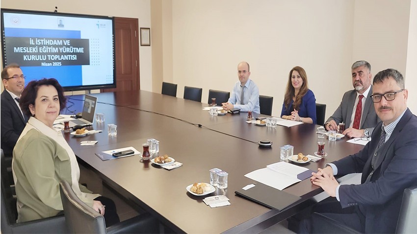 Yürütme Kurulu Üyeleri Toplandı