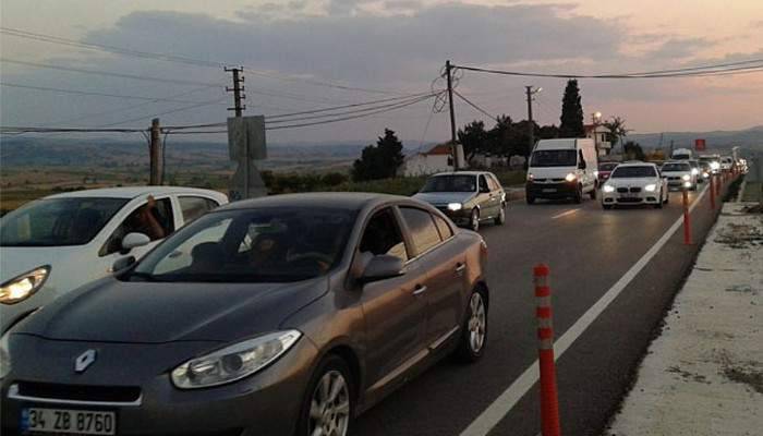 Tatil dönüşü Çanakkale - İstanbul yolunda trafik çilesi