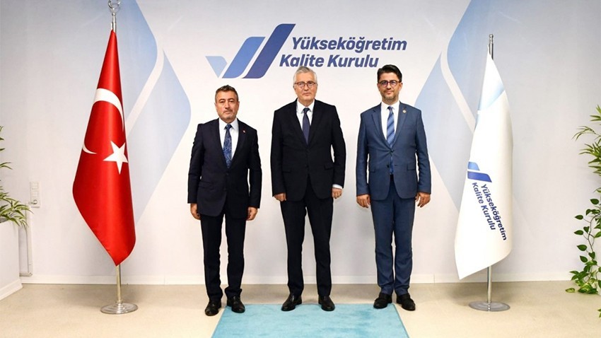Rektör Erenoğlu, YÖKAK Başkanı Kocabıçak’ı ziyaret etti