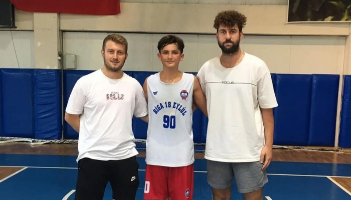 KUZEY, ANADOLU EFES'TE