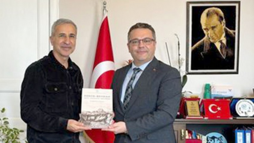 Assos Antik Kenti Kazı Başkanı Prof. Dr. Nurettin Arslan, İl Kültür ve Turizm Müdürü Çağman Esirgemez’i Ziyaret Etti