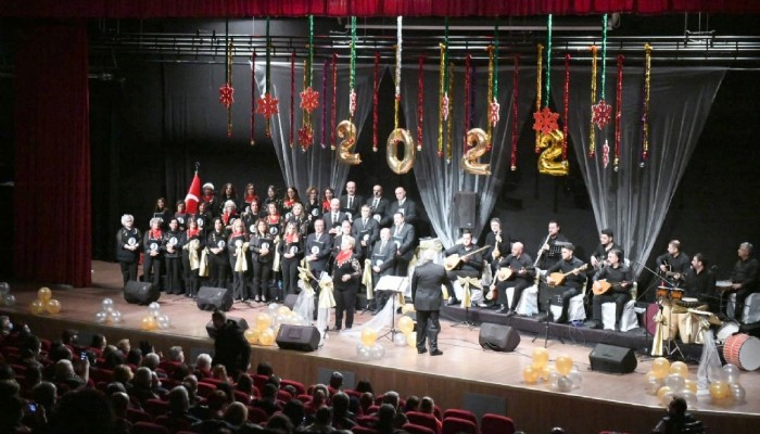 Türk Halk Müziği Korusundan Muhteşem Yılsonu Konseri
