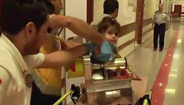 1 yaşındaki çocuk kıyma makinesine kolunu kaptırdı!