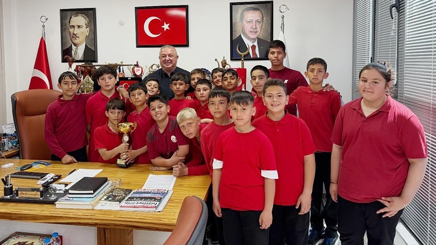 Geyikli Ortaokulu Başarıya Doymuyor