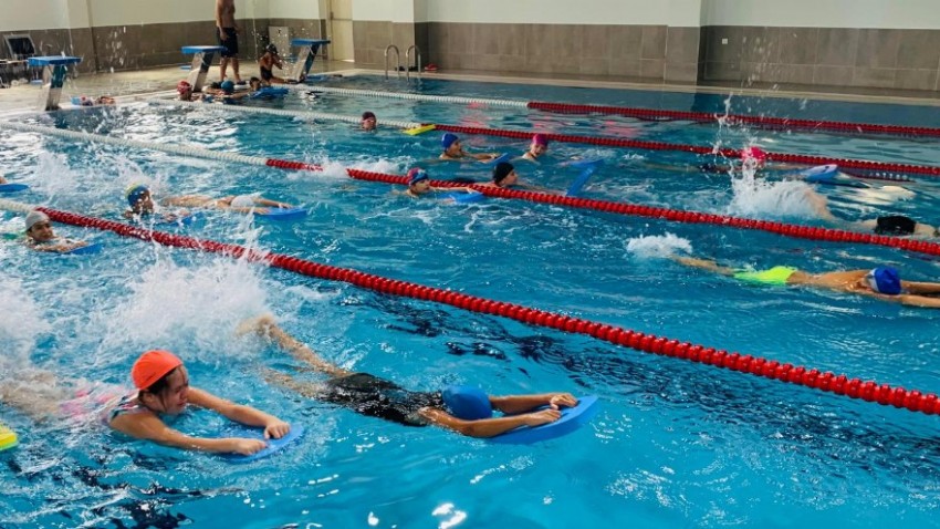 Gelibolu’da Yüzme Eğitimleri Devam Ediyor