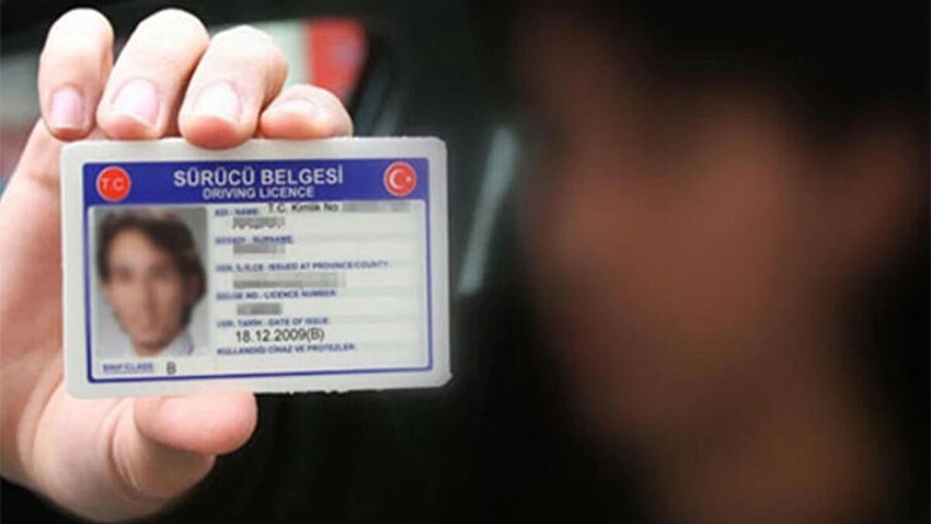 Eski Tip Sürücü Belgeleri 31 Ekim 2025’e Kadar Geçerli Olacak