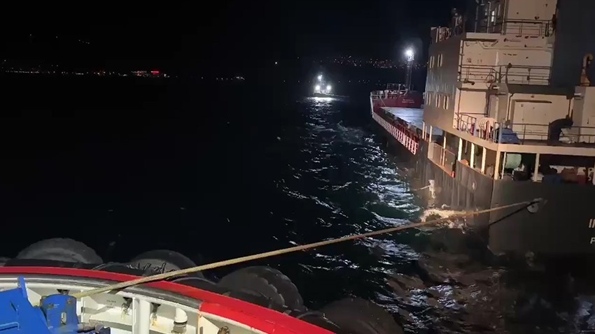 Arıza Yapan Gemi Güvenli Şekilde Demirletildi