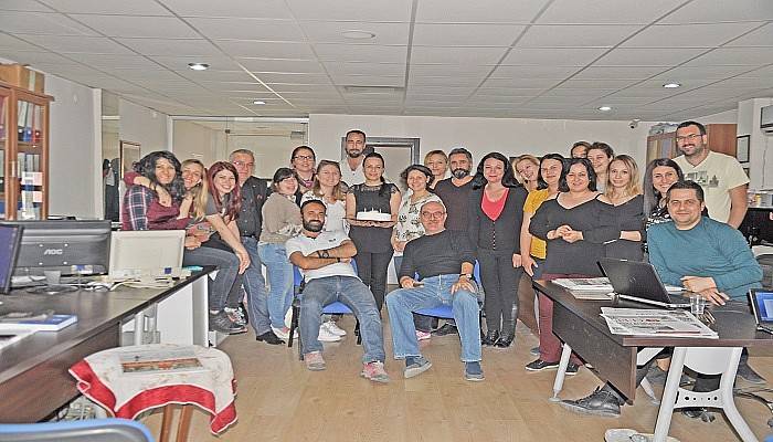 Nice Mutlu Yıllara Gülay Abla 