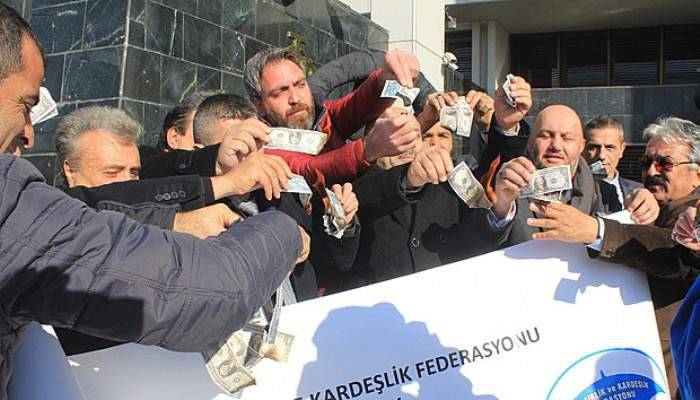 Merkez Bankası önünde Dolar eylemi