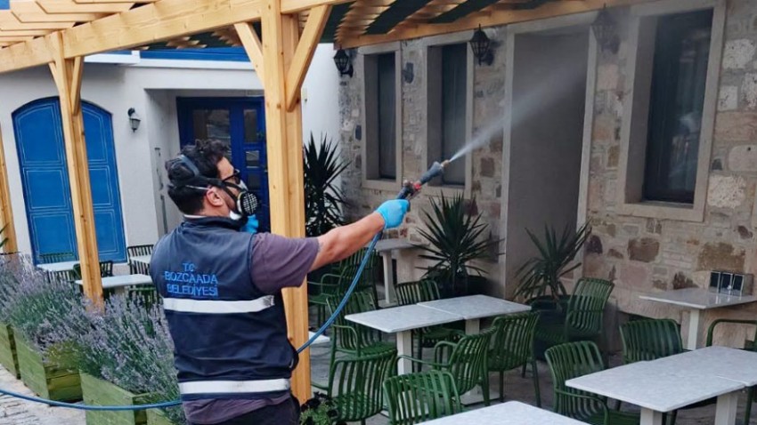 Bozcaada'da Vektörle Mücadele Çalışmaları Hız Kesmiyor