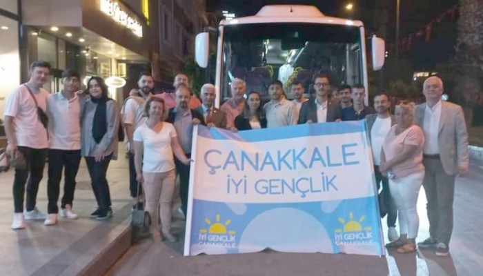 İYİ Partili gençler Ankara’ya yolcu edildi