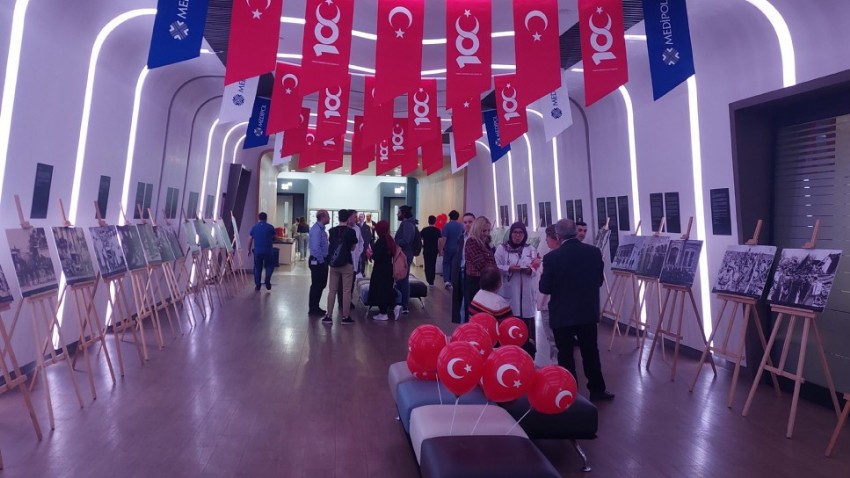 Türkiye’nin 100 yıllık sağlık geçmişine ışık tutuldu