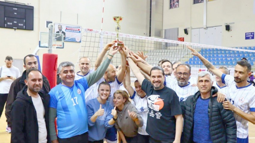 Çanakkale İl Milli Eğitim Müdürlüğü Voleybol Takımı Şampiyon Oldu