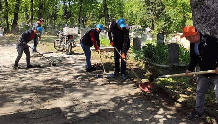 Yenice’de bahar temizliği başladı