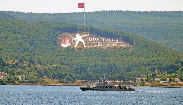 ABD savaş gemileri boğazdan geçti