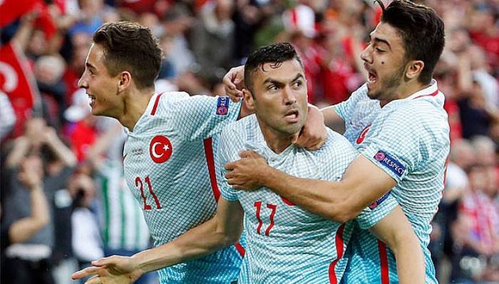  Arda'dan sonra Burak Yılmaz: Ben de bırakıyorum!
