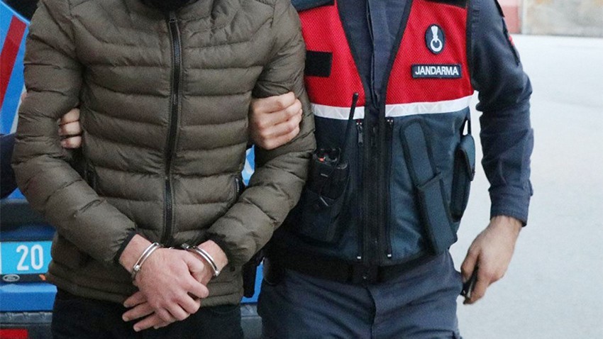 Geyikli’de PKK Propagandası İçeren Duvar Yazılarıyla İlgili 3 Kişi Gözaltına Alındı