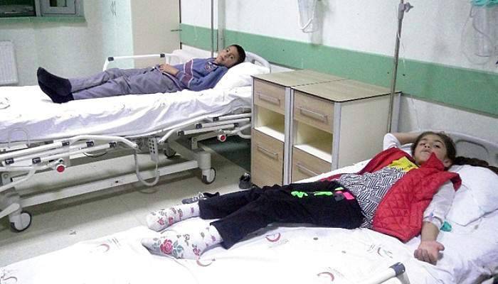 Bir haftada ikinci vaka: 100’e yakın öğrenci hastanelik oldu