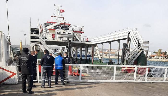 Çardak hattında GELÇAR feribotları yine durduruldu!